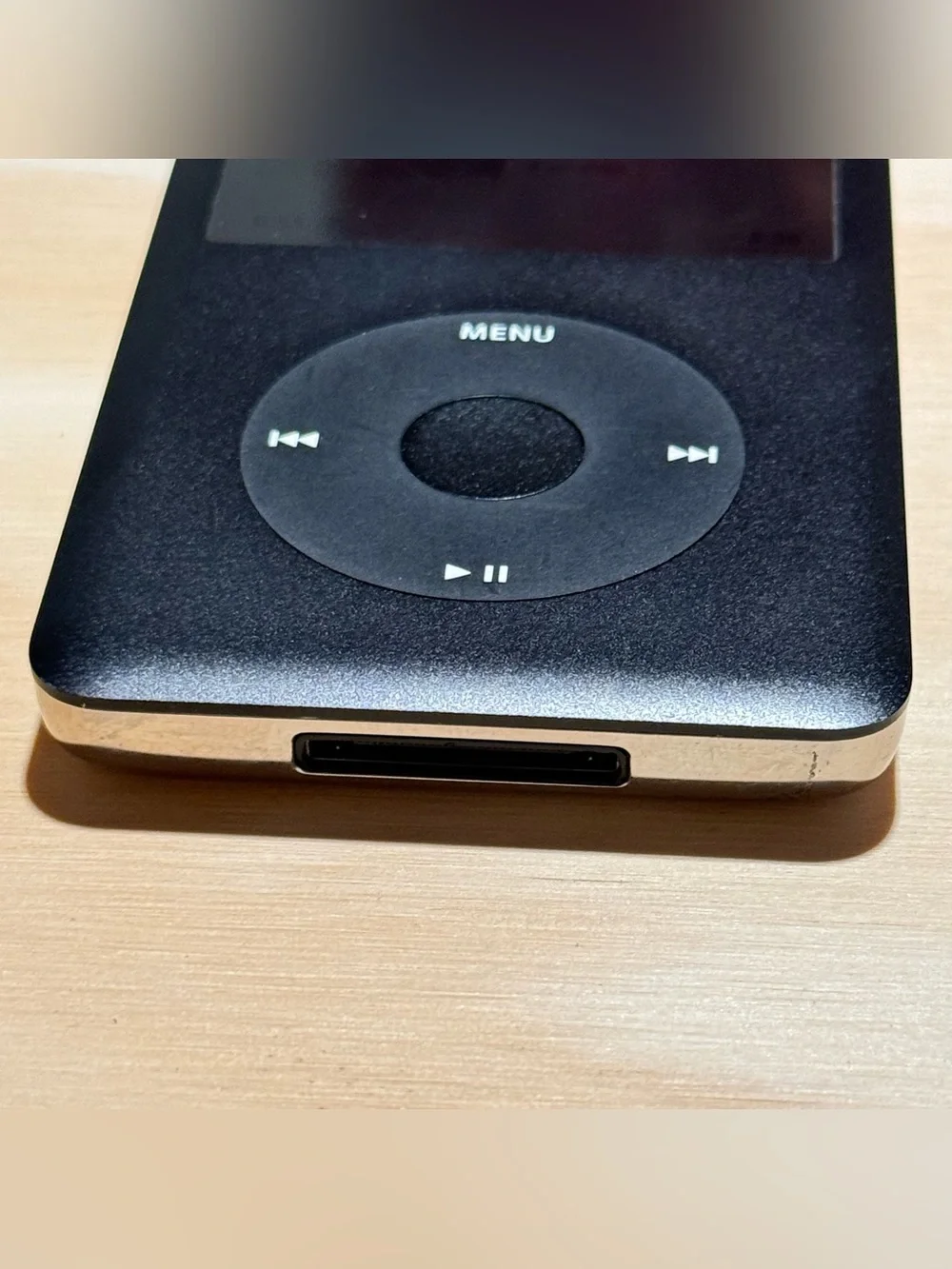 iPod Model:A1238 6thGEN 80GB Blk Tested Bad Battery 30m-1HR w/4089Song-Charg!!